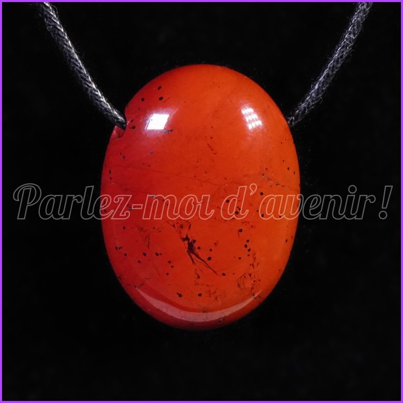 Pendentif de protection pierre percée de JASPE ROUGE