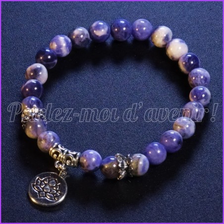 Bracelet en Sodalite et sa médaille de Fleur de Lotus