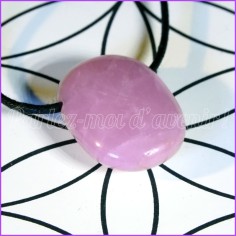 Pendentif de protection pierre percée QUARTZ ROSE 2