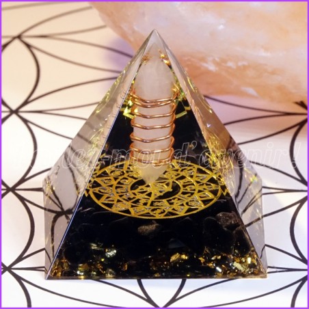 Orgonite Pyramide ARBRE DE VIE KABBALISTIQUE, TOURMALINE ET POINTE DE CRISTAL DE QUARTZ