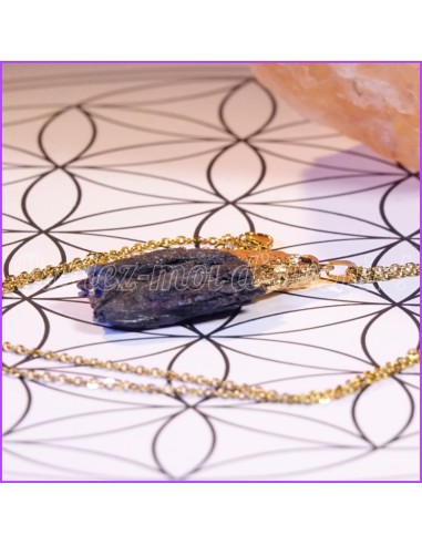 Pendentif "Bouclier Angélique en Pierre de Tourmaline"