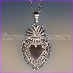 Pendentif de protection divine "Sacré Cœur de Jésus" de couleur ARGENTEE (avec chaînette)